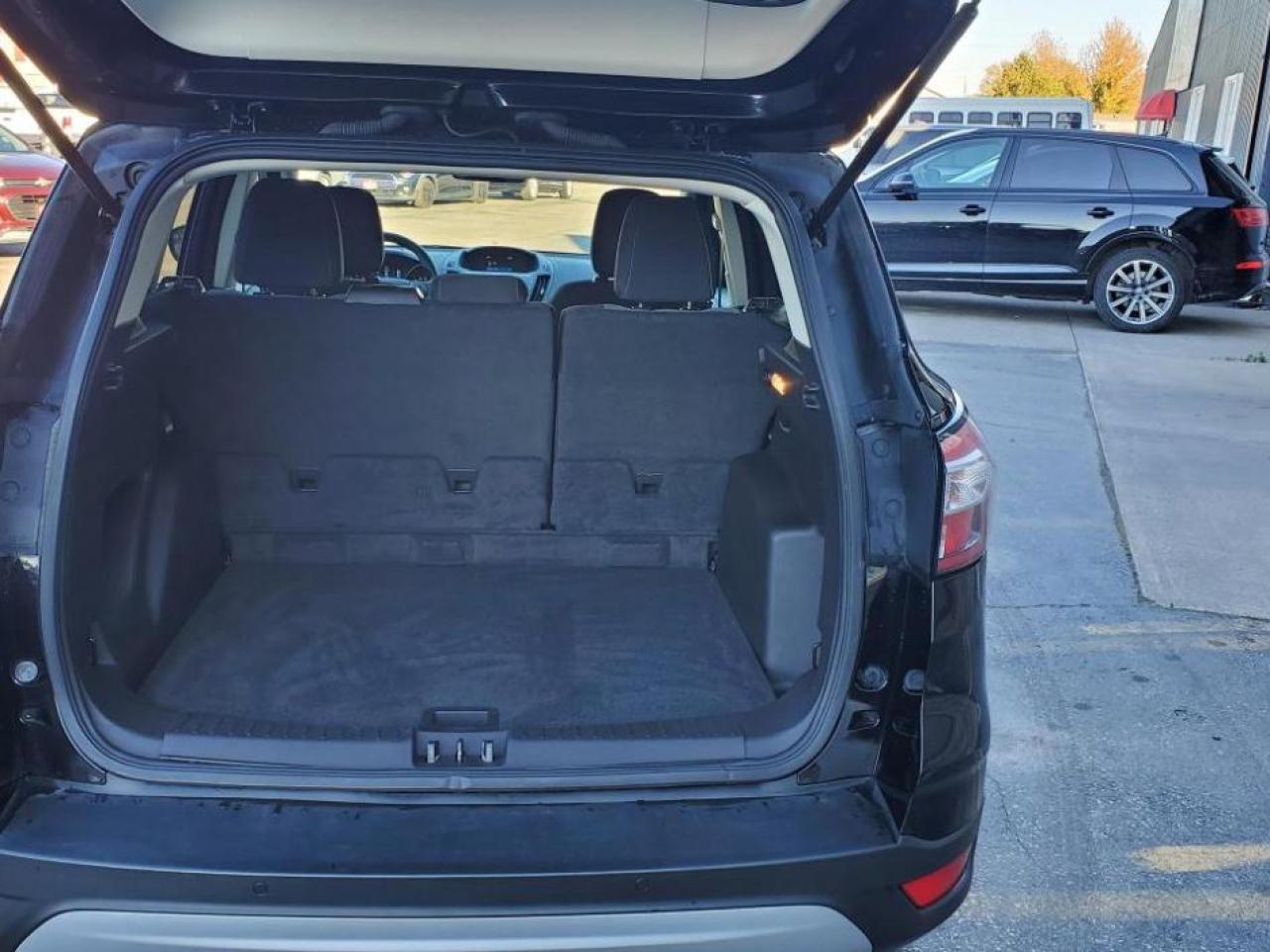 2018 Ford Escape SE 4WD-"NO TAX SALE-MAX $2000-LTD TIME ONLY" - Photo #19