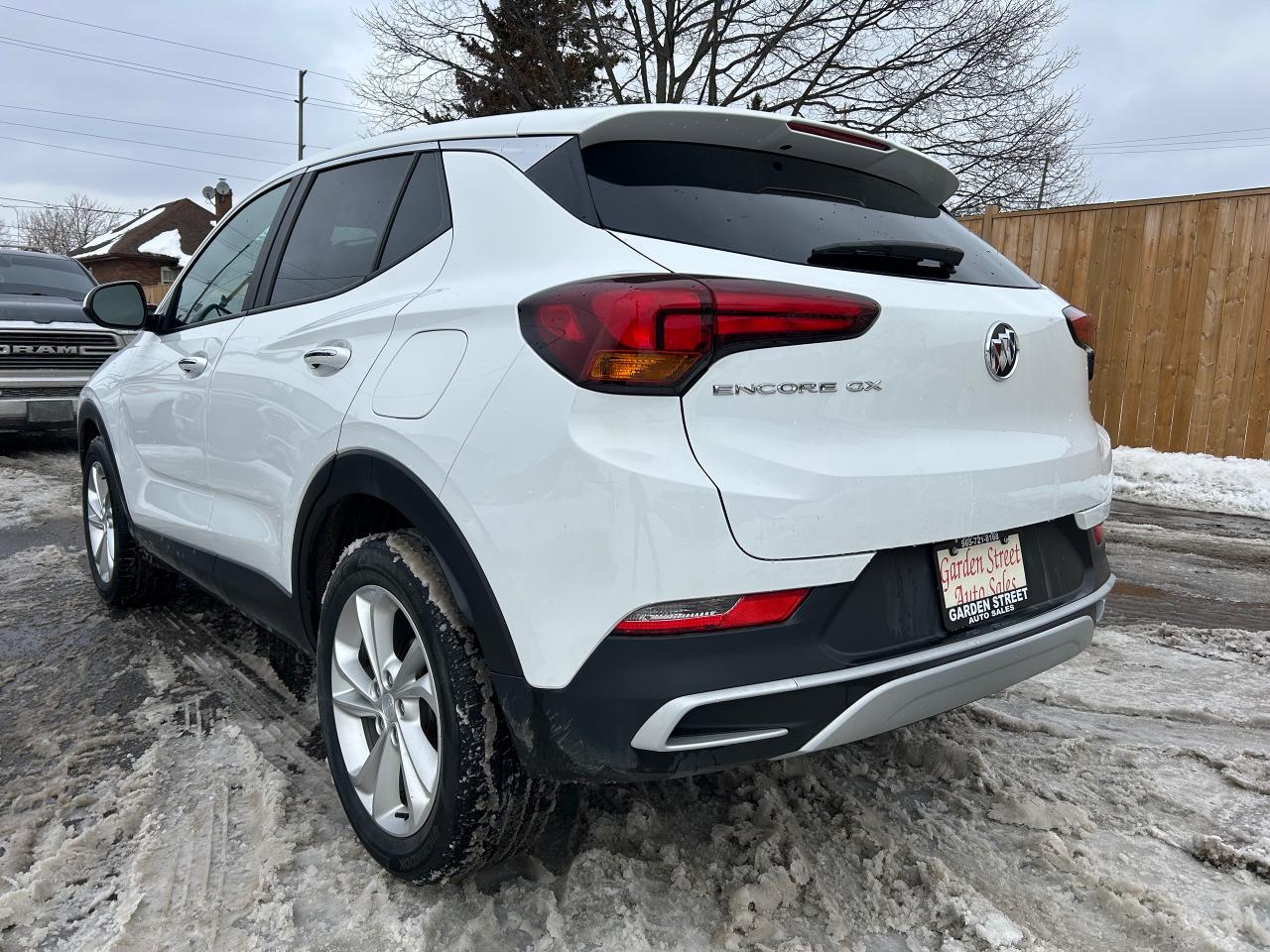 2023 Buick Encore GX Photo2