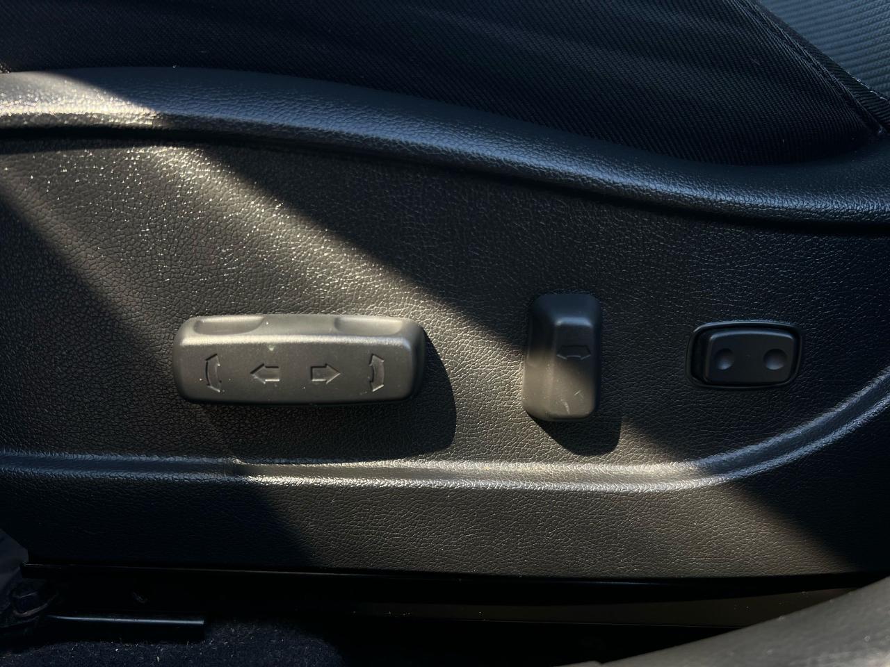 2013 Hyundai Elantra GT GLS - Photo #13