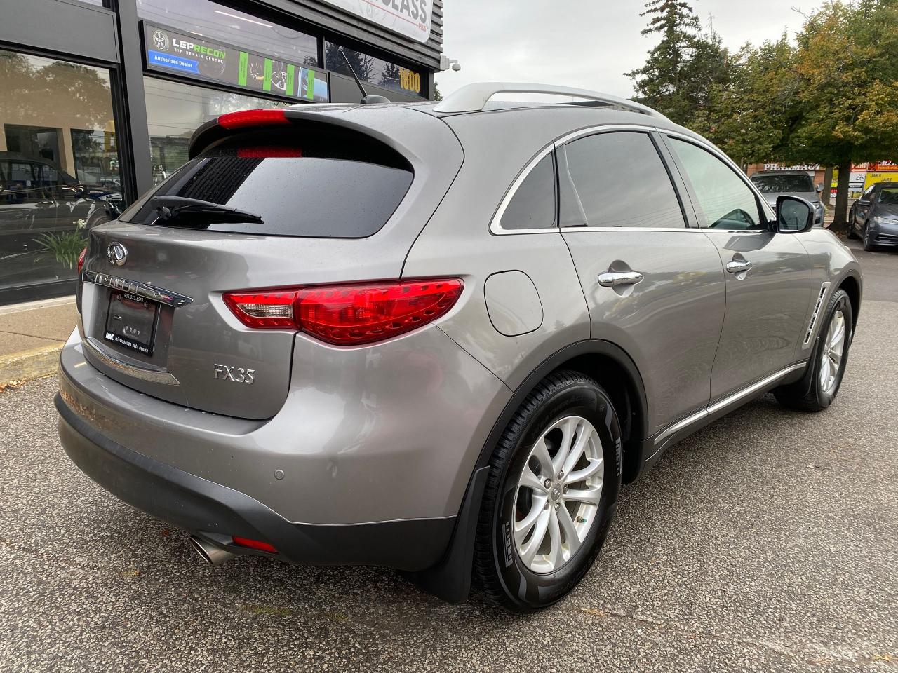 2010 Infiniti FX35 Premium Photo4