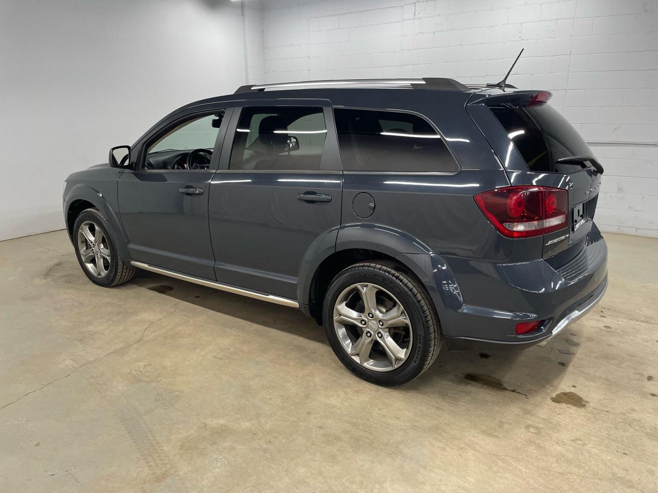 2017 Dodge Journey Crossroad Photo4