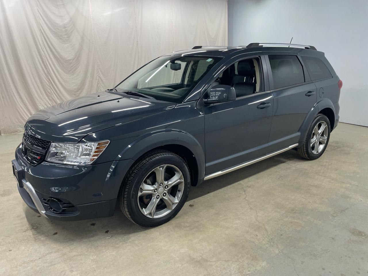 2017 Dodge Journey Crossroad | CLEAN CARFAX | LEATHER | DUAL CLIMATE Photo