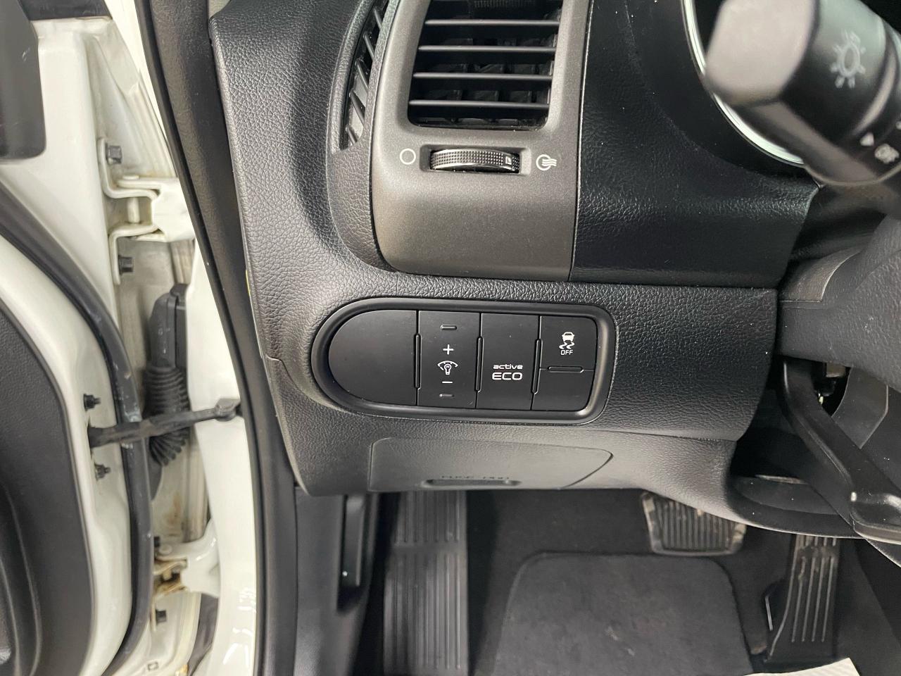 2014 Kia Forte SE Photo