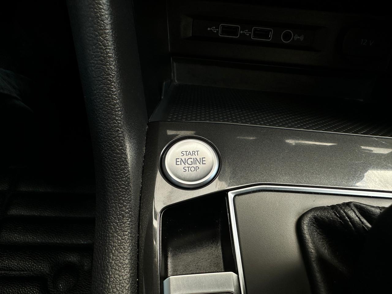 2020 Volkswagen Tiguan Highline-AWD HTD LTHR PanoRoof CarPlay Parking-Cam Photo