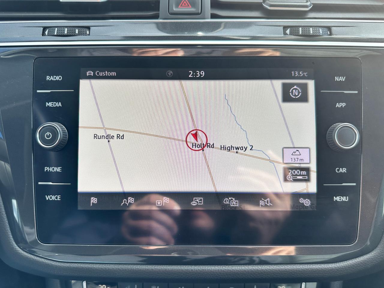 2020 Volkswagen Tiguan Highline-AWD HTD LTHR PanoRoof CarPlay Parking-Cam Photo