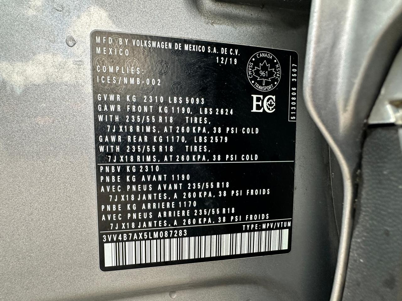 2020 Volkswagen Tiguan Highline-AWD HTD LTHR PanoRoof CarPlay Parking-Cam Photo