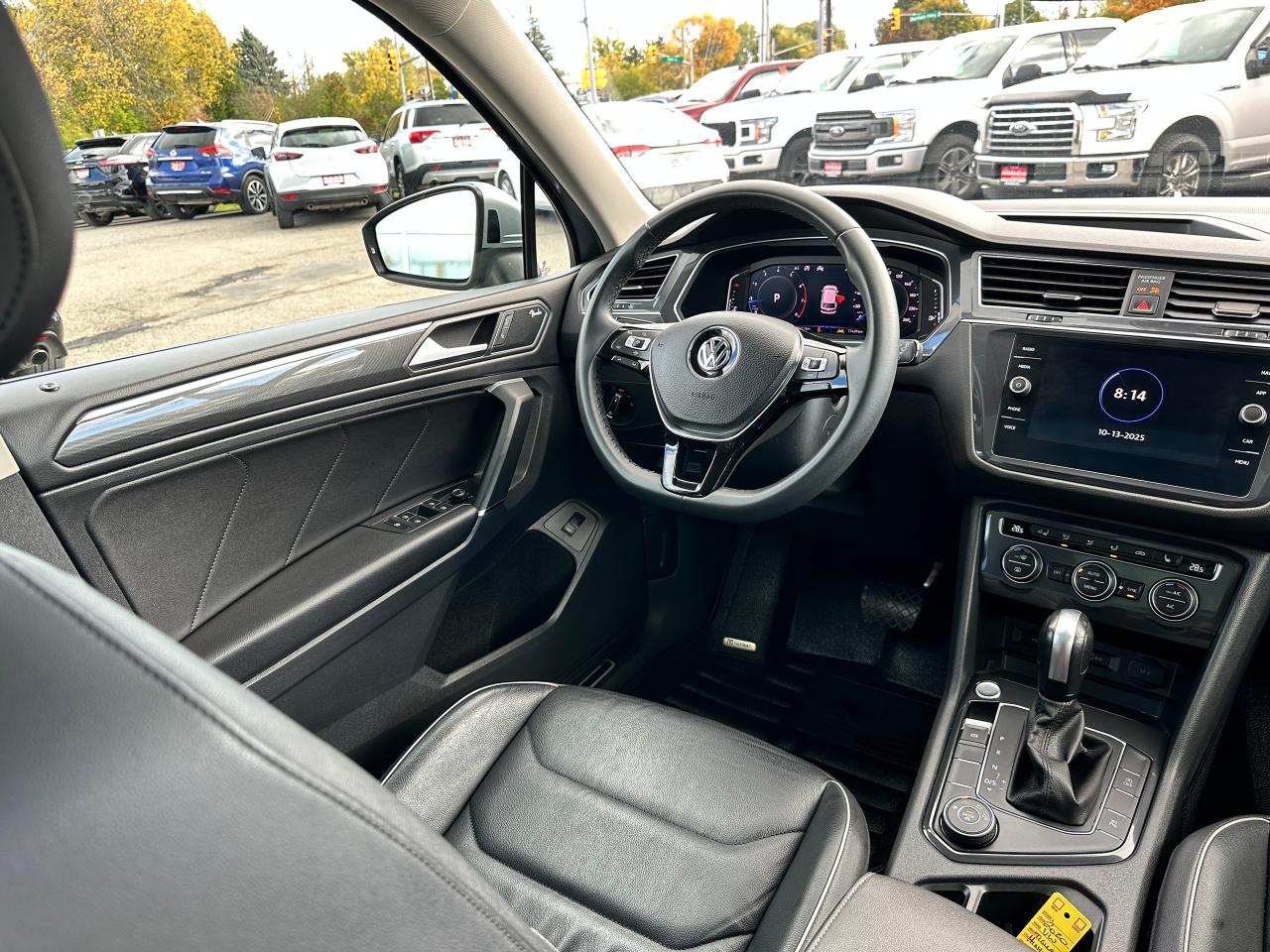 2020 Volkswagen Tiguan Highline-AWD HTD LTHR PanoRoof CarPlay Parking-Cam Photo