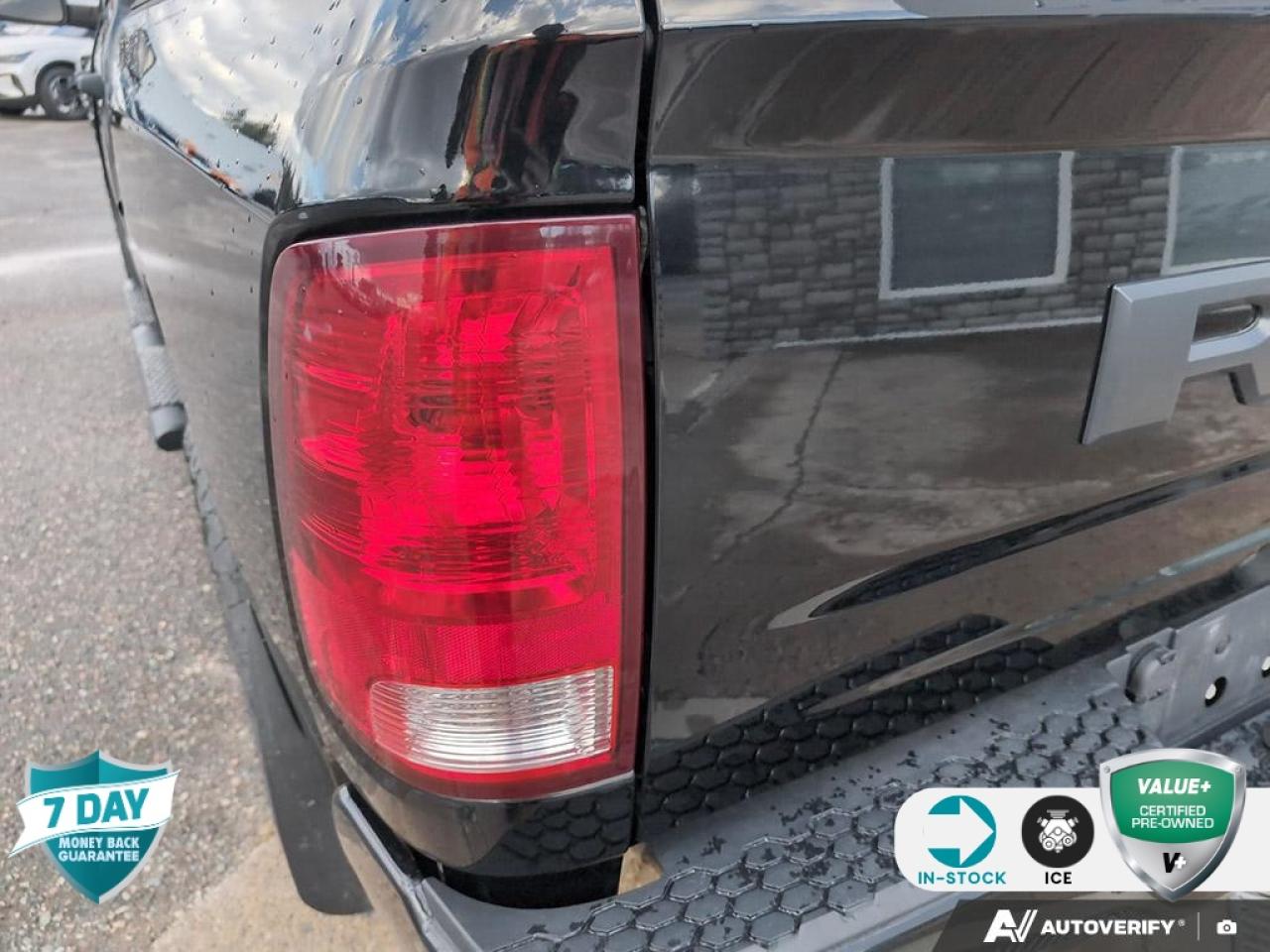 2022 RAM 1500 Classic Tradesman 5.7L HEMI | NIGHT EDITION Photo