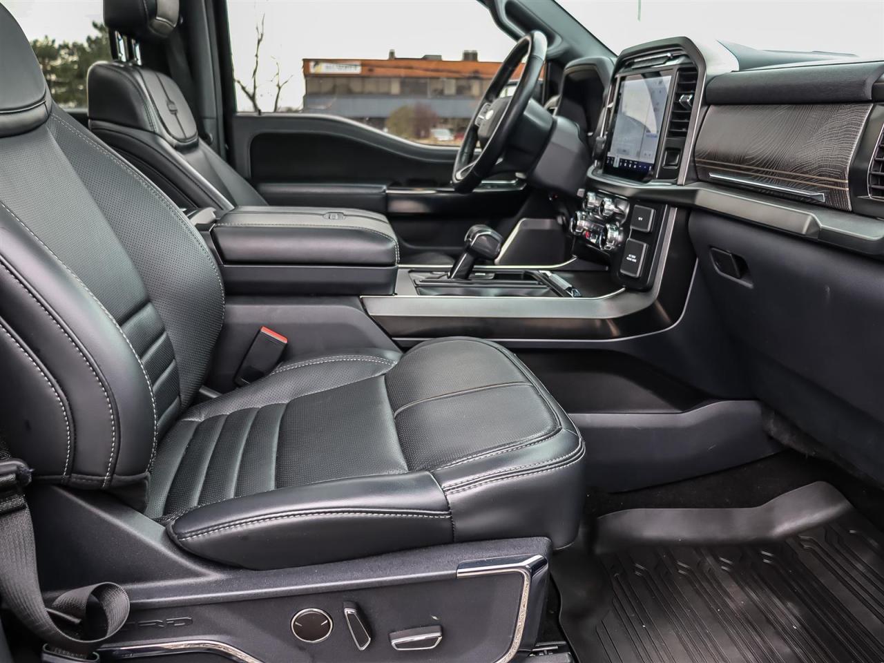 2022 Ford F-150 Platinum Photo