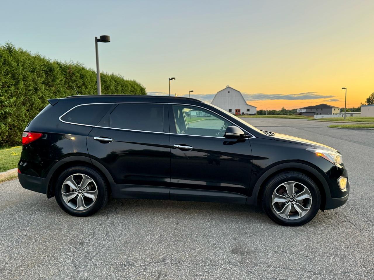 2016 Hyundai Santa Fe XL Luxury Photo4