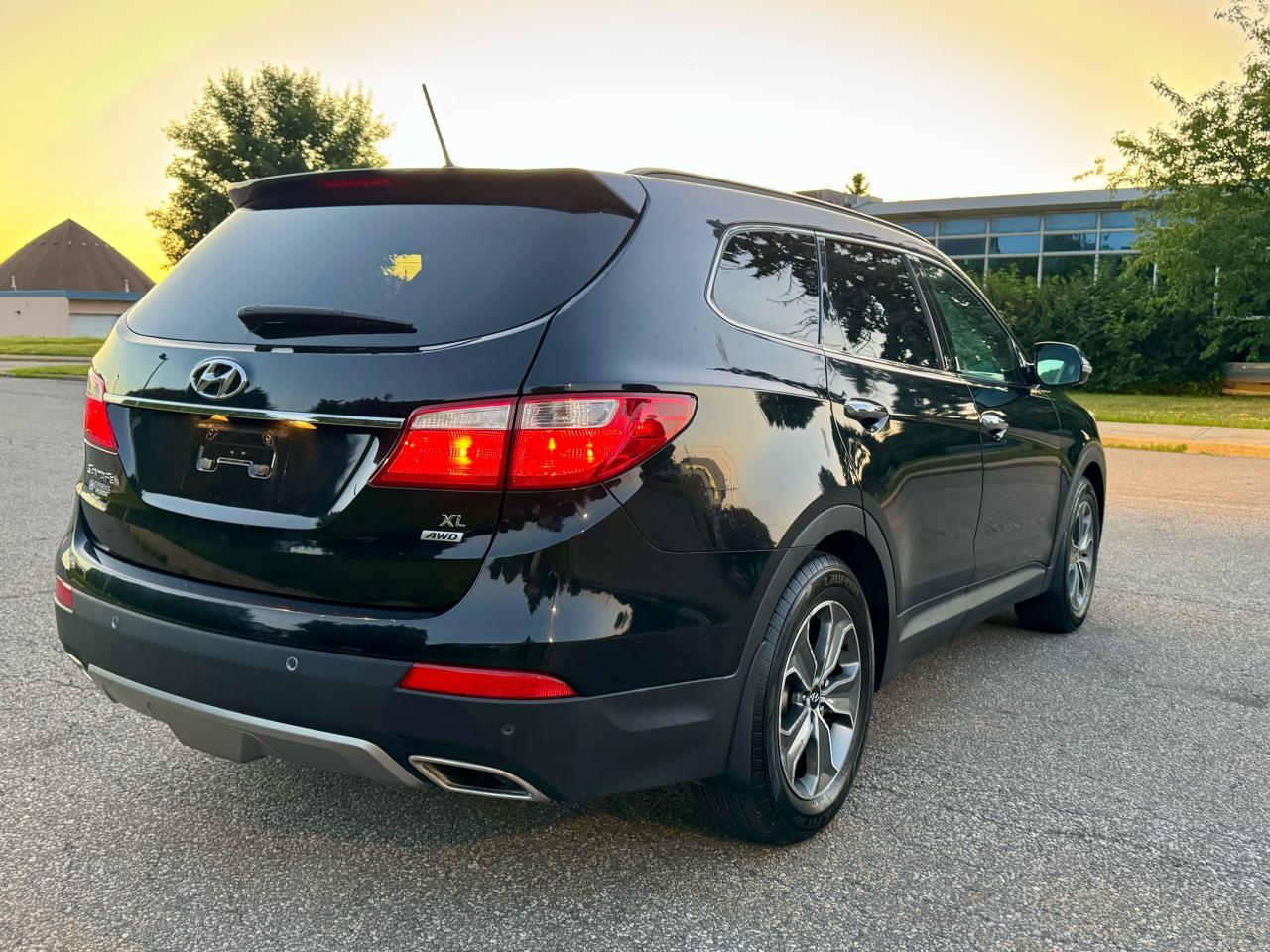 2016 Hyundai Santa Fe XL Luxury - Photo #8