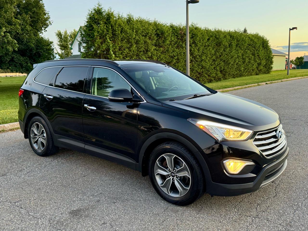 2016 Hyundai Santa Fe XL Luxury - Photo #2