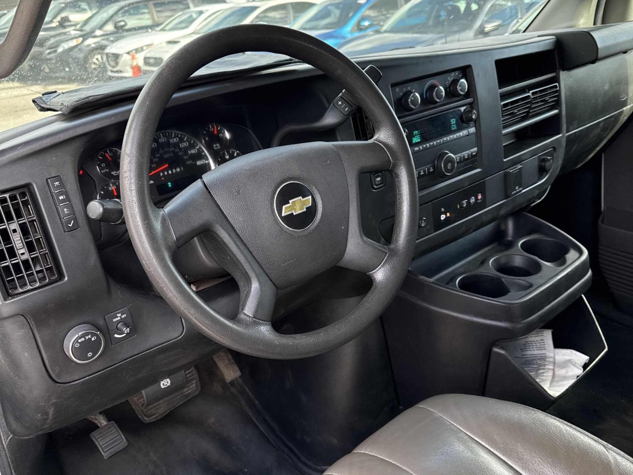 2019 Chevrolet Express Cargo Van RWD 2500 155" - Photo #6