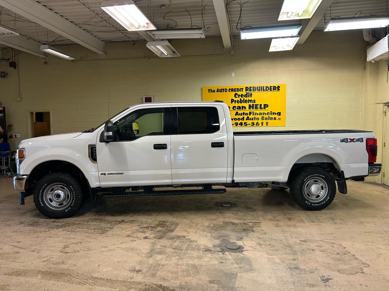 2020 Ford SUPER DUTY F-350 SRW XLT Photo3