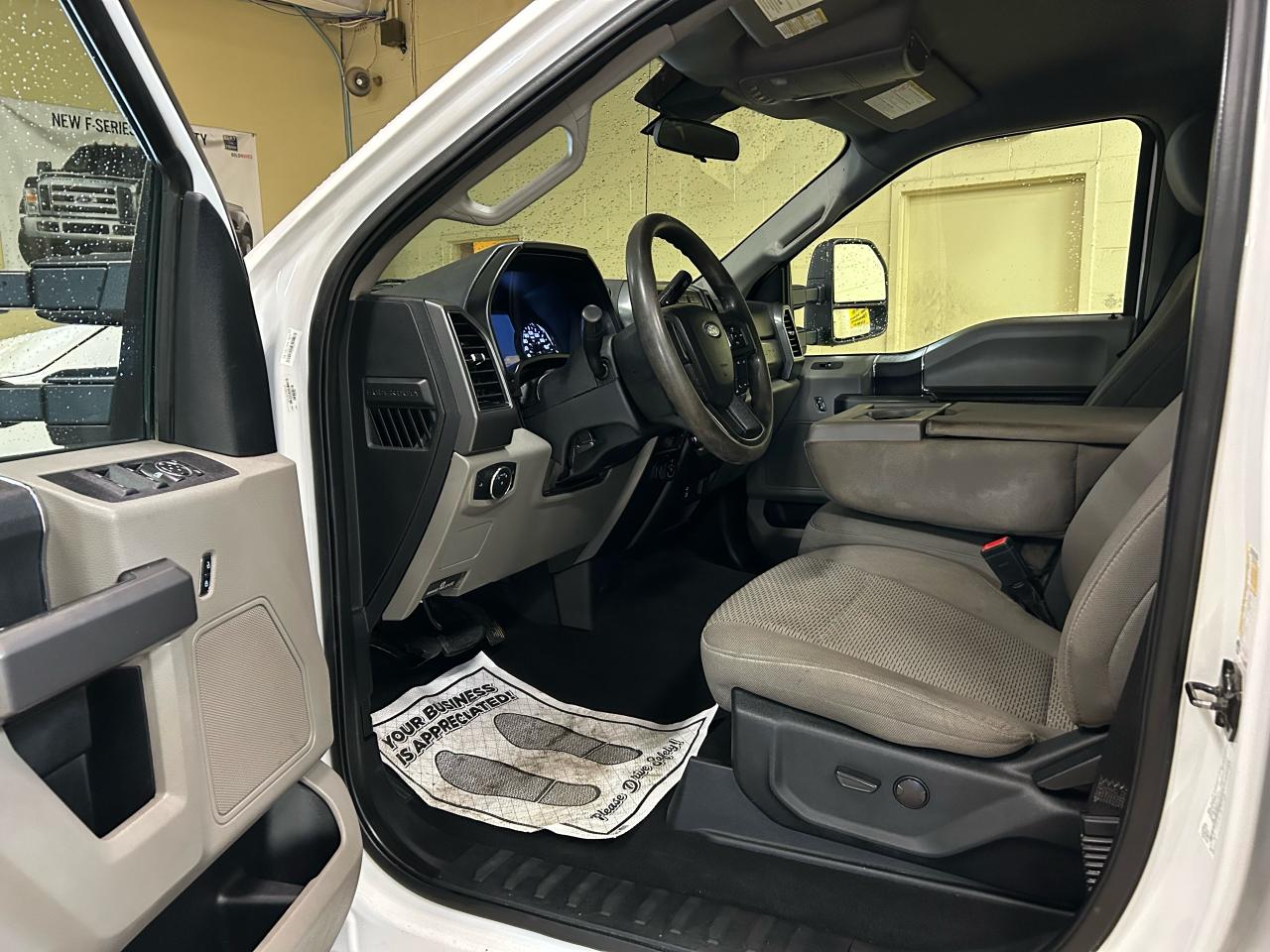 2020 Ford SUPER DUTY F-350 SRW XLT - Photo #10