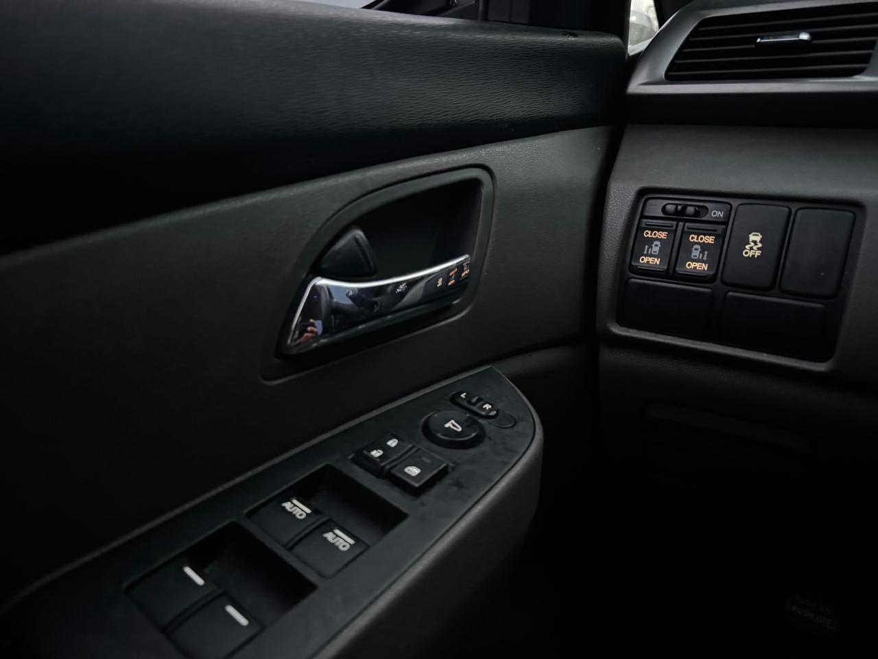 2015 Honda Odyssey EX - Photo #16