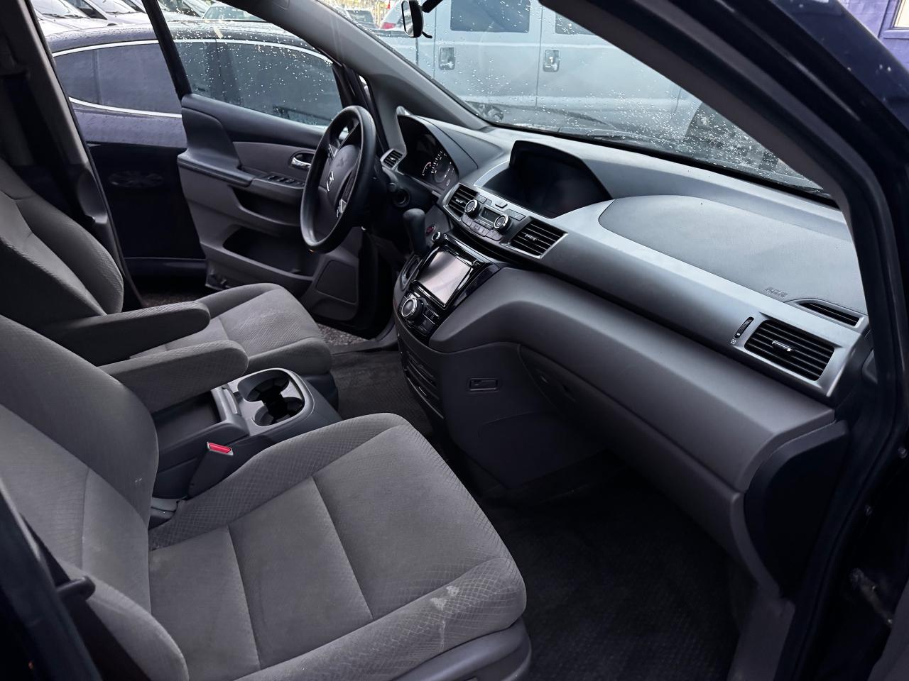 2015 Honda Odyssey EX - Photo #6