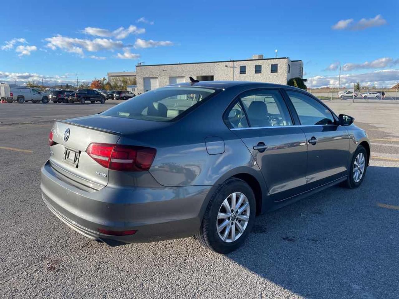 2016 Volkswagen Jetta Hybrid Photo
