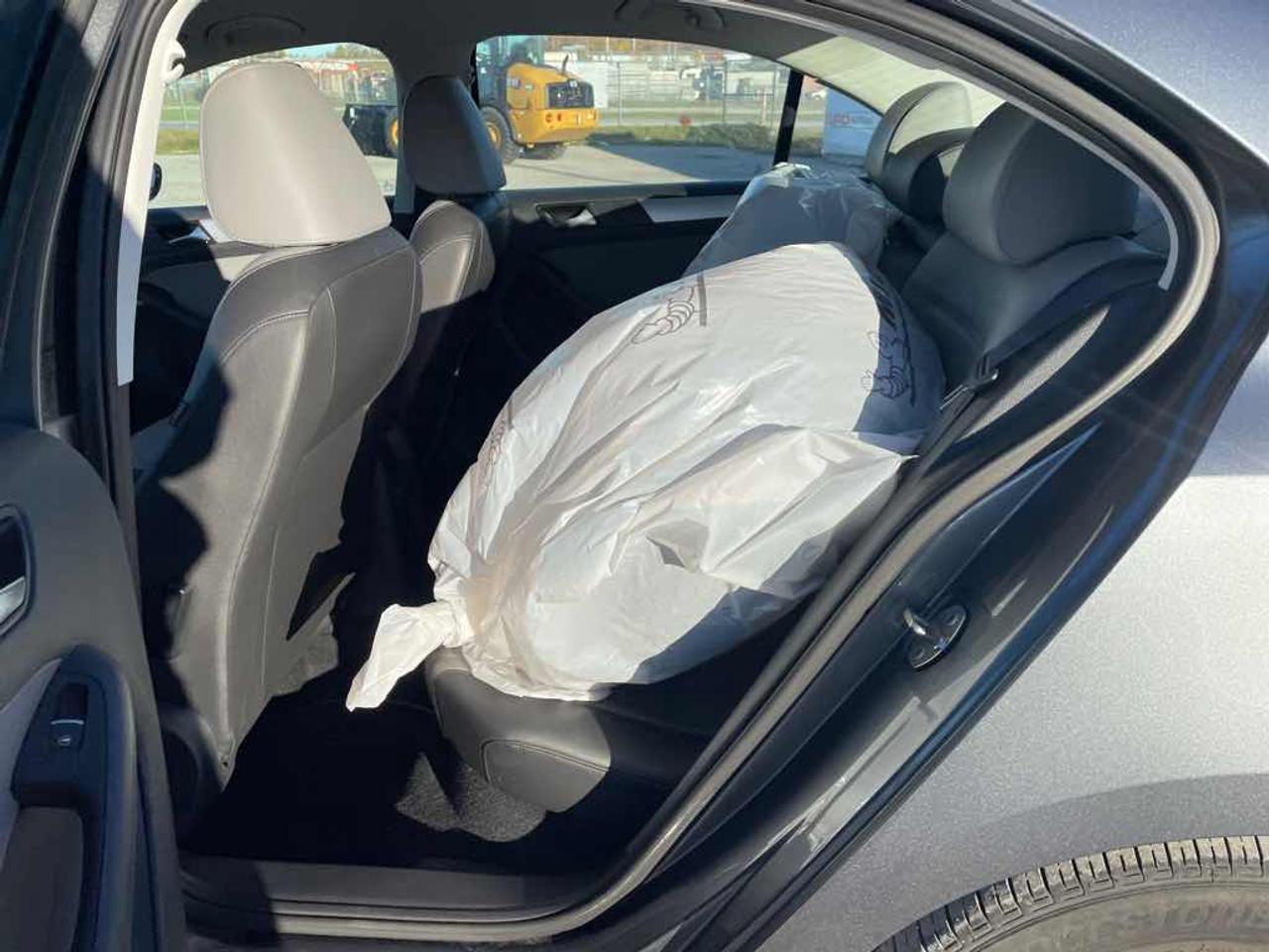 2016 Volkswagen Jetta Hybrid Photo
