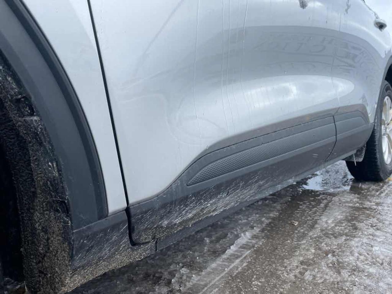 2020 Ford Escape SE Photo