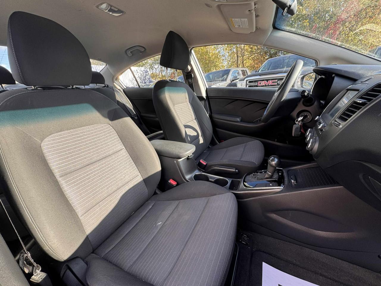 2017 Kia Forte 4dr Sdn Auto - Photo #9