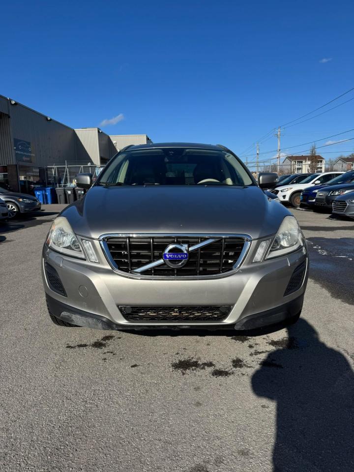 2013 Volvo XC60 T6 - Photo #2