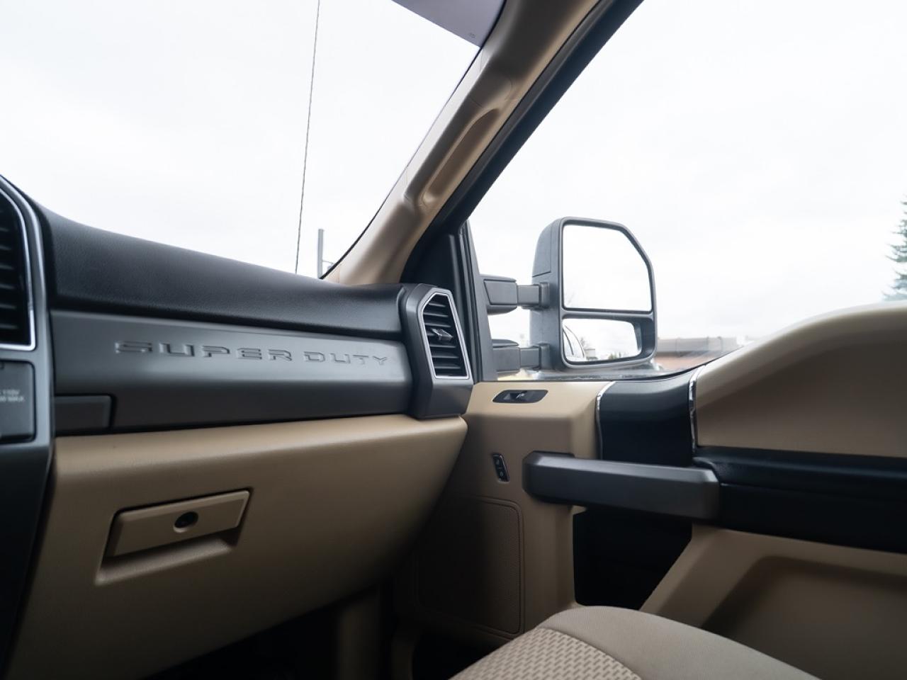 2019 Ford SUPER DUTY F-350 DRW XLT Photo36