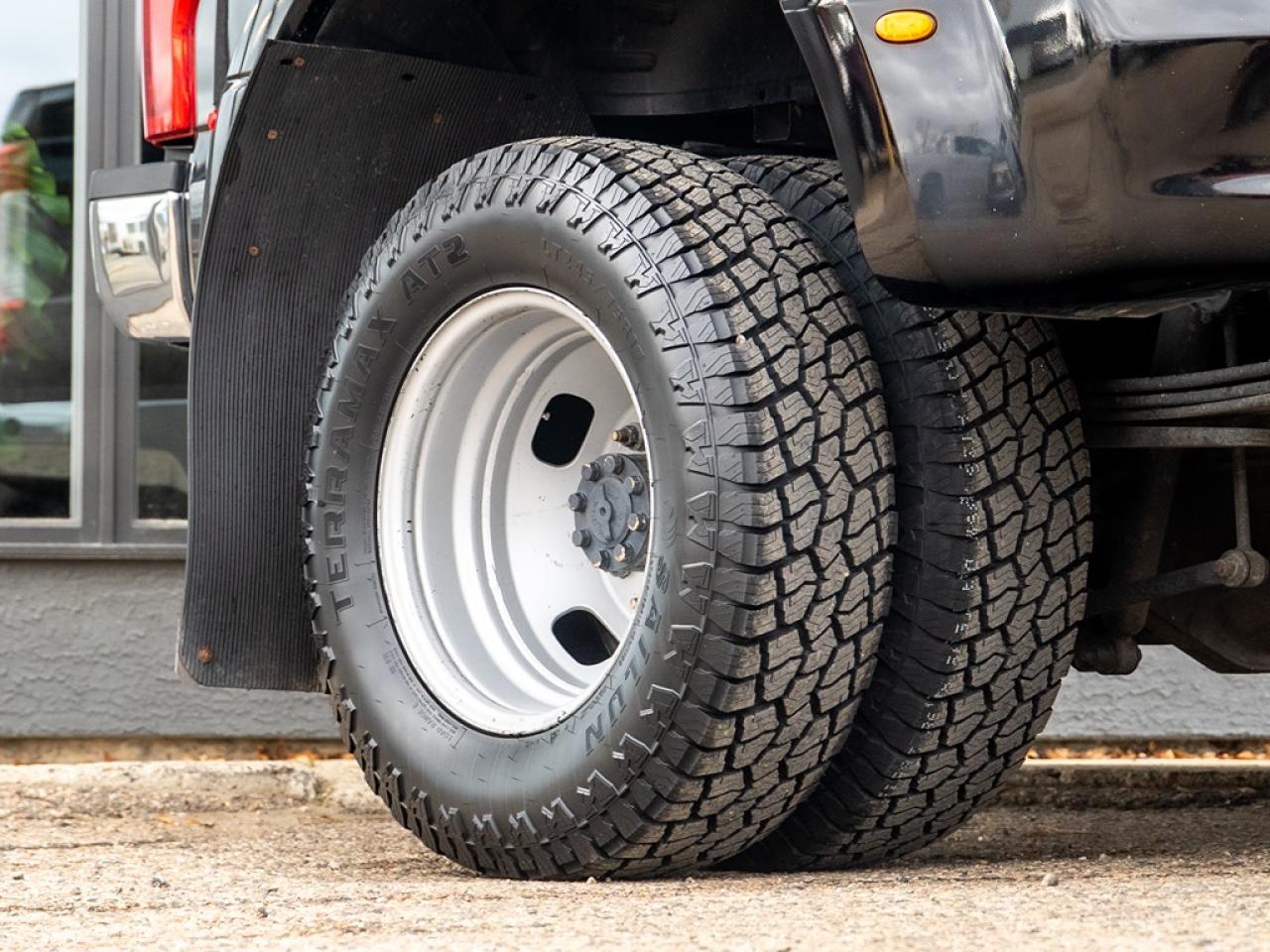 2019 Ford SUPER DUTY F-350 DRW XLT Photo3