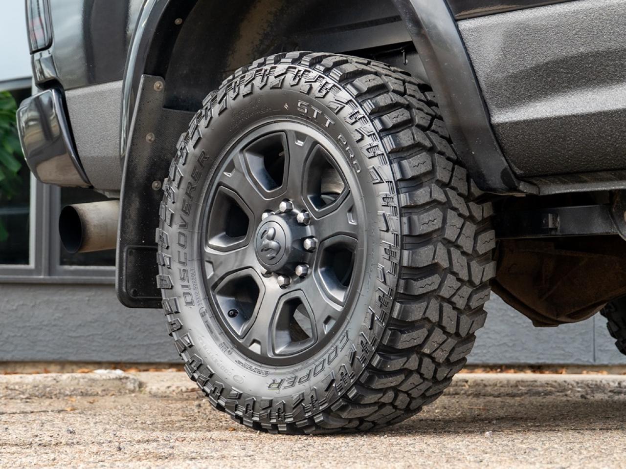 2016 RAM 2500 4WD Mega Cab Laramie LIFT/RIMS/TIRES Photo26