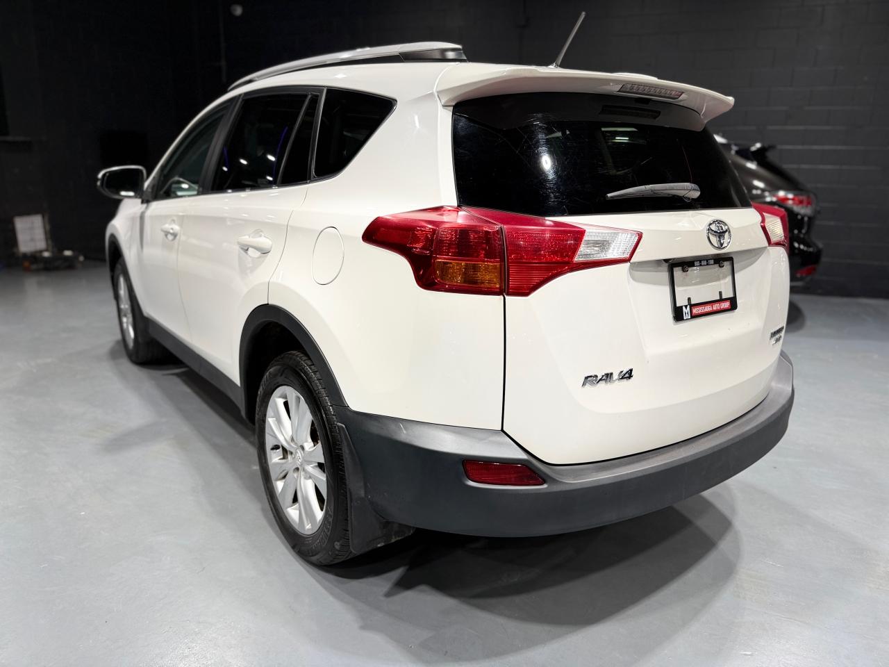 2013 Toyota RAV4 AWD 4dr Limited - Photo #9