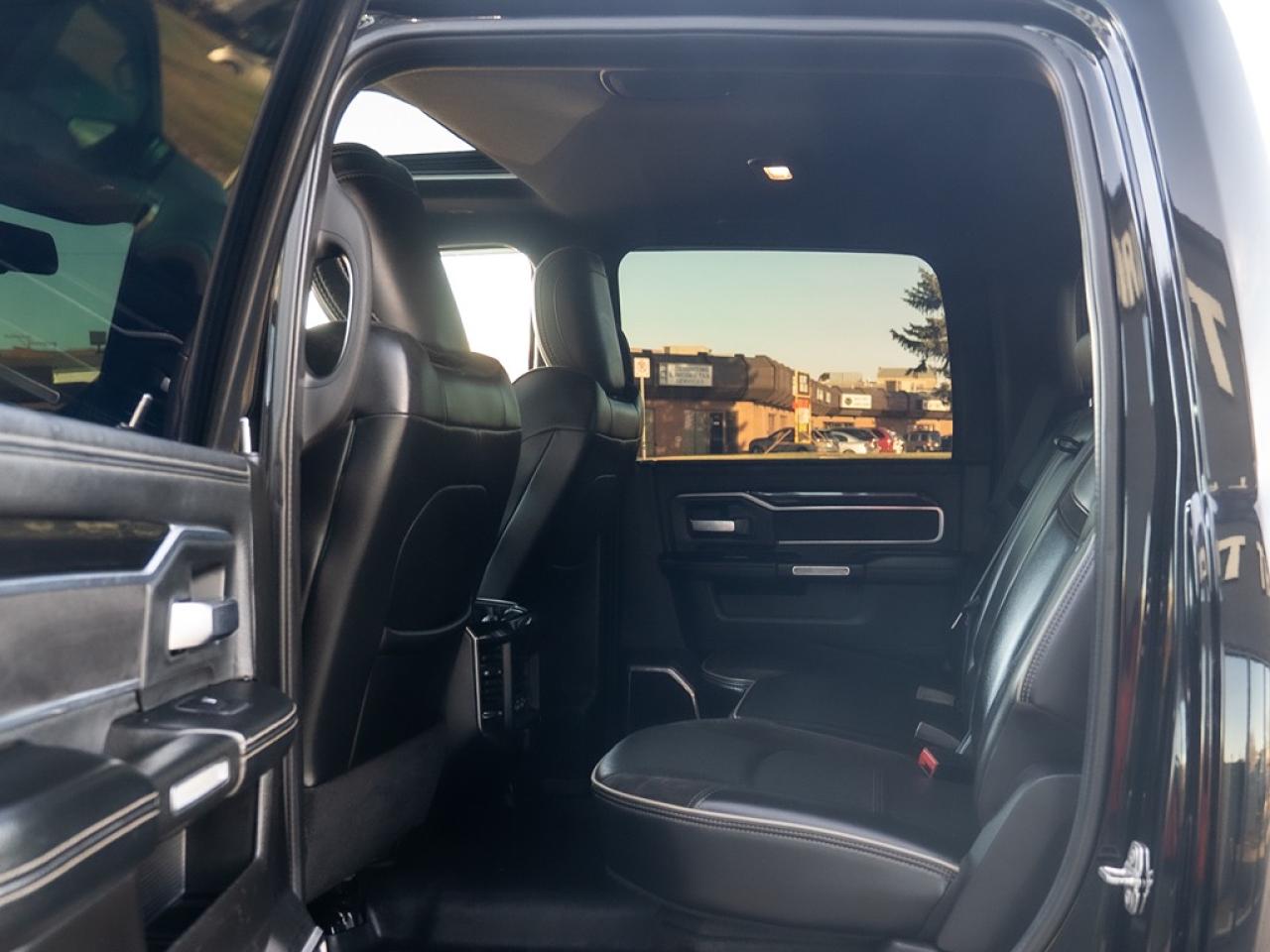 2019 RAM 3500 Laramie LIFT/RIMS/TIRES Photo18