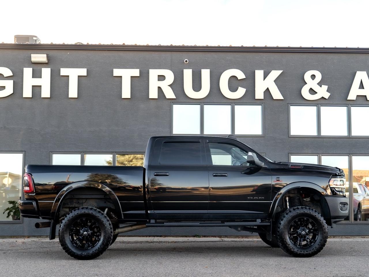 2019 RAM 3500 Laramie LIFT/RIMS/TIRES Photo4