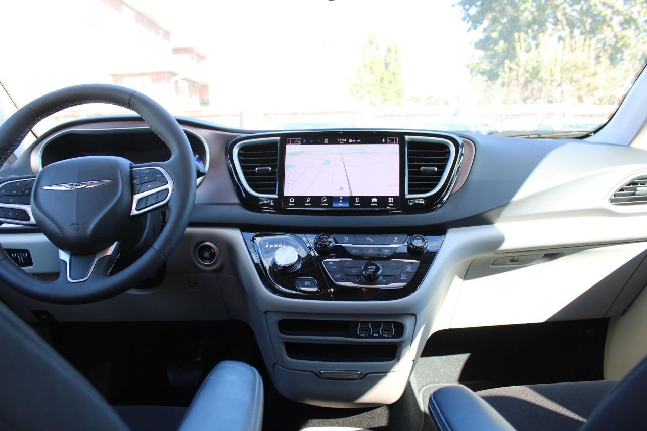 2024 Chrysler Grand Caravan SXT 2WD - Photo #8
