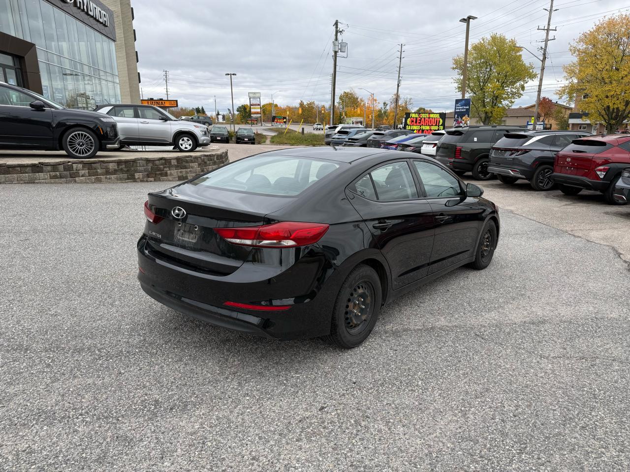 2017 Hyundai Elantra L Photo6