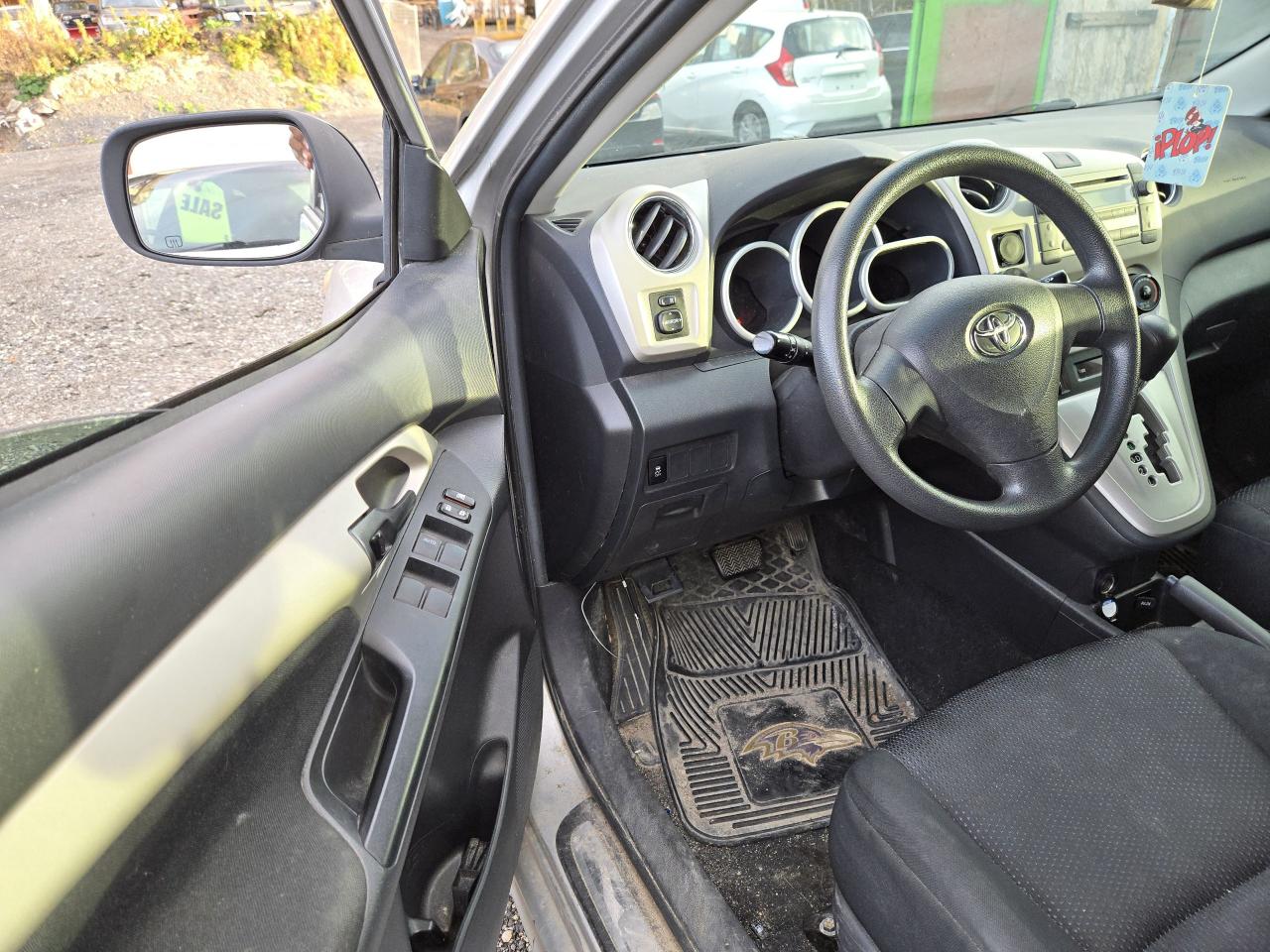 2010 Toyota Matrix  - Photo #9