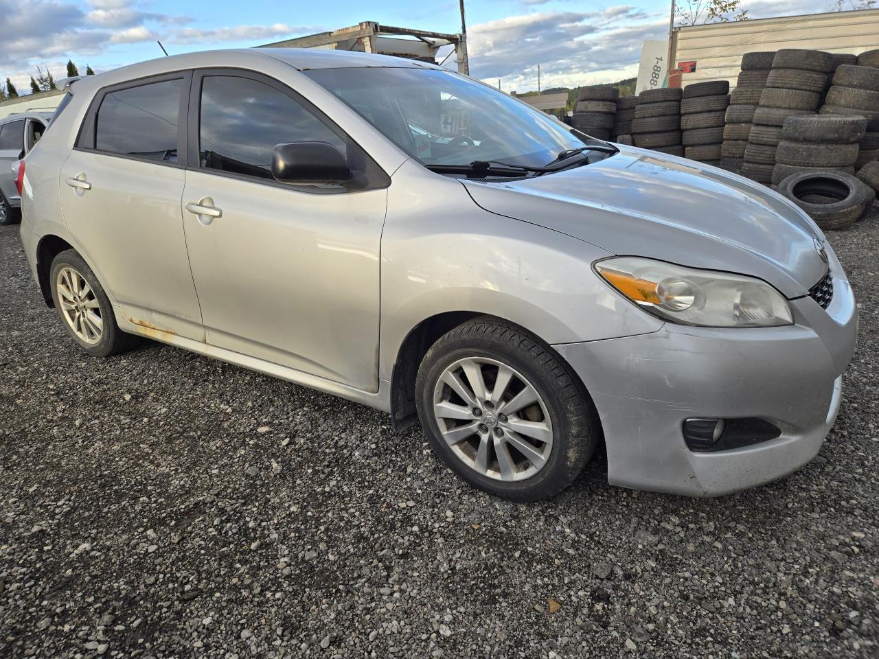 2010 Toyota Matrix  Photo2