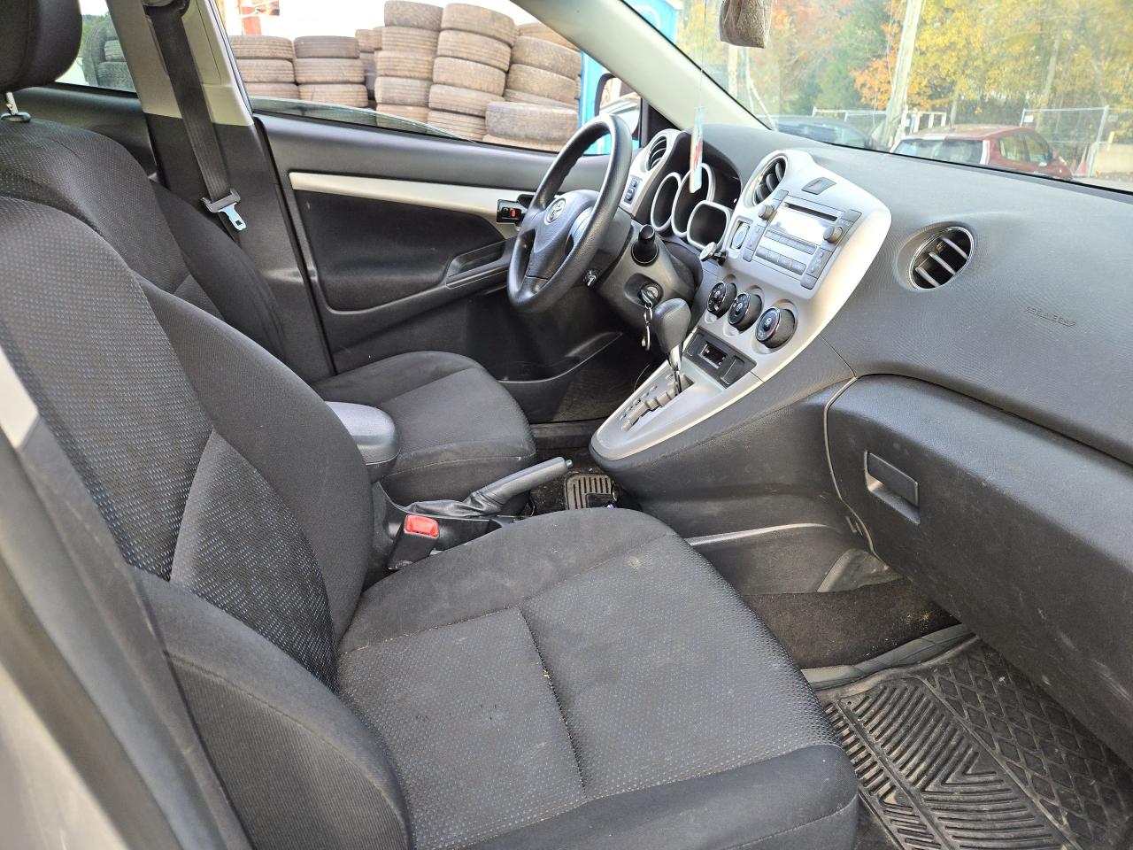 2010 Toyota Matrix  - Photo #12