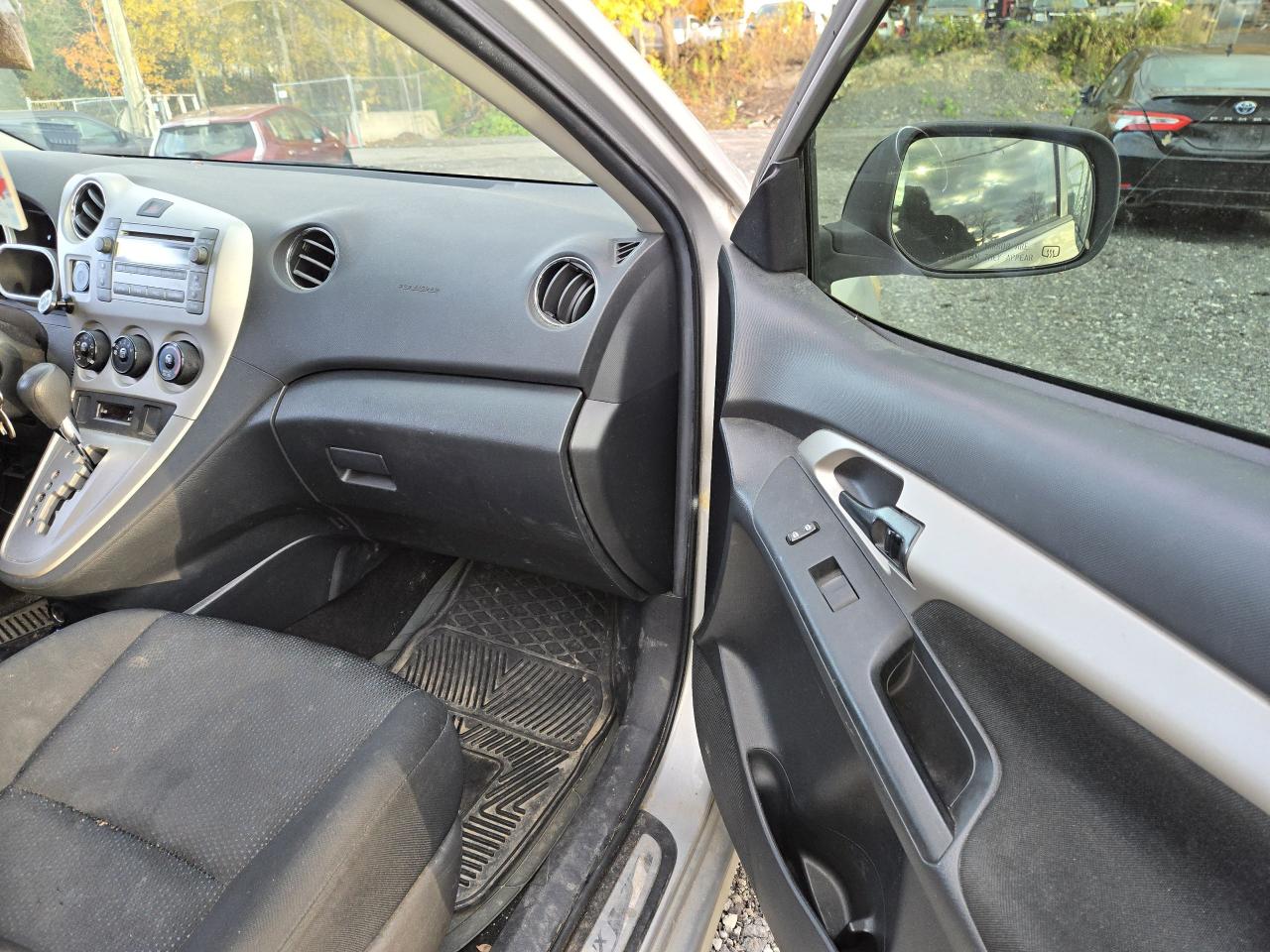 2010 Toyota Matrix  - Photo #11