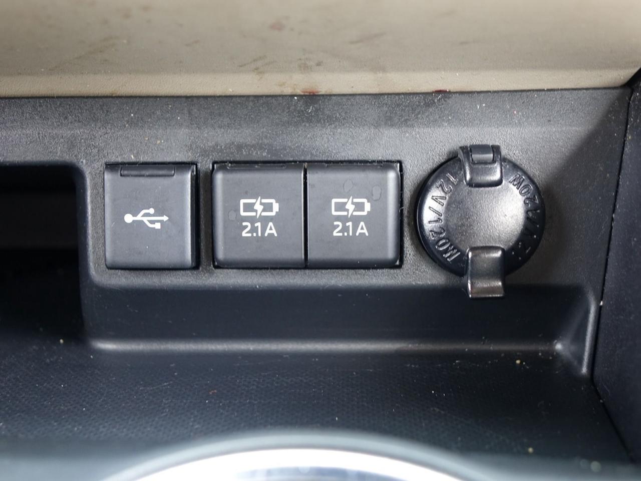 2020 Toyota Highlander XLE MODEL, AWD, 7 PASSENGER, LEATHER SEATS, SUNROO - Photo #19