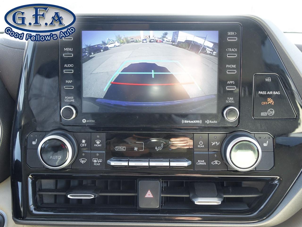 2020 Toyota Highlander XLE MODEL, AWD, 7 PASSENGER, LEATHER SEATS, SUNROO - Photo #20