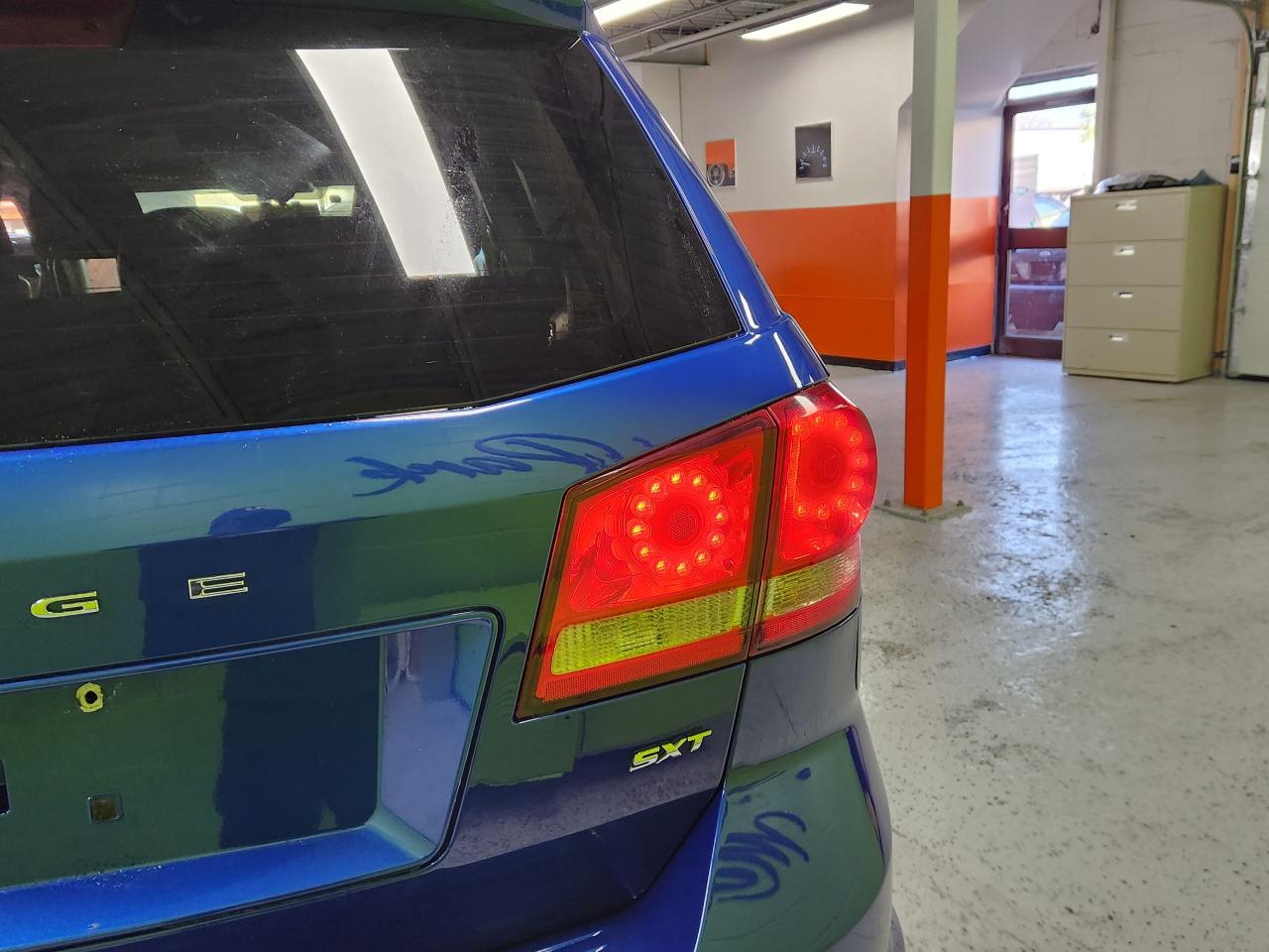 2015 Dodge Journey SXT H-Ted SEATS 7 PASSENGER V6 CLEAN - Photo #10