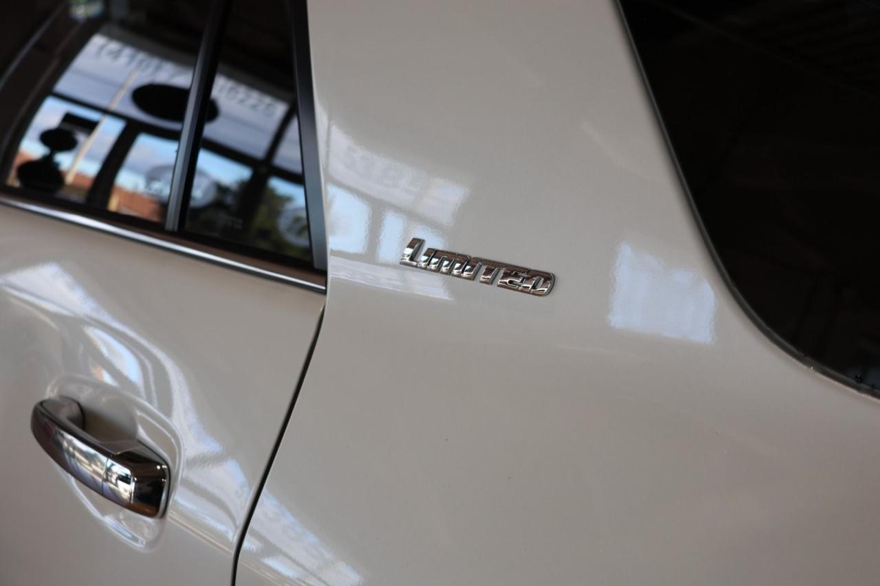 2020 Toyota 4Runner LIMITED - NOACCIDENTS|SUNROOF|LANEKEEP|PUSHSTART Photo3