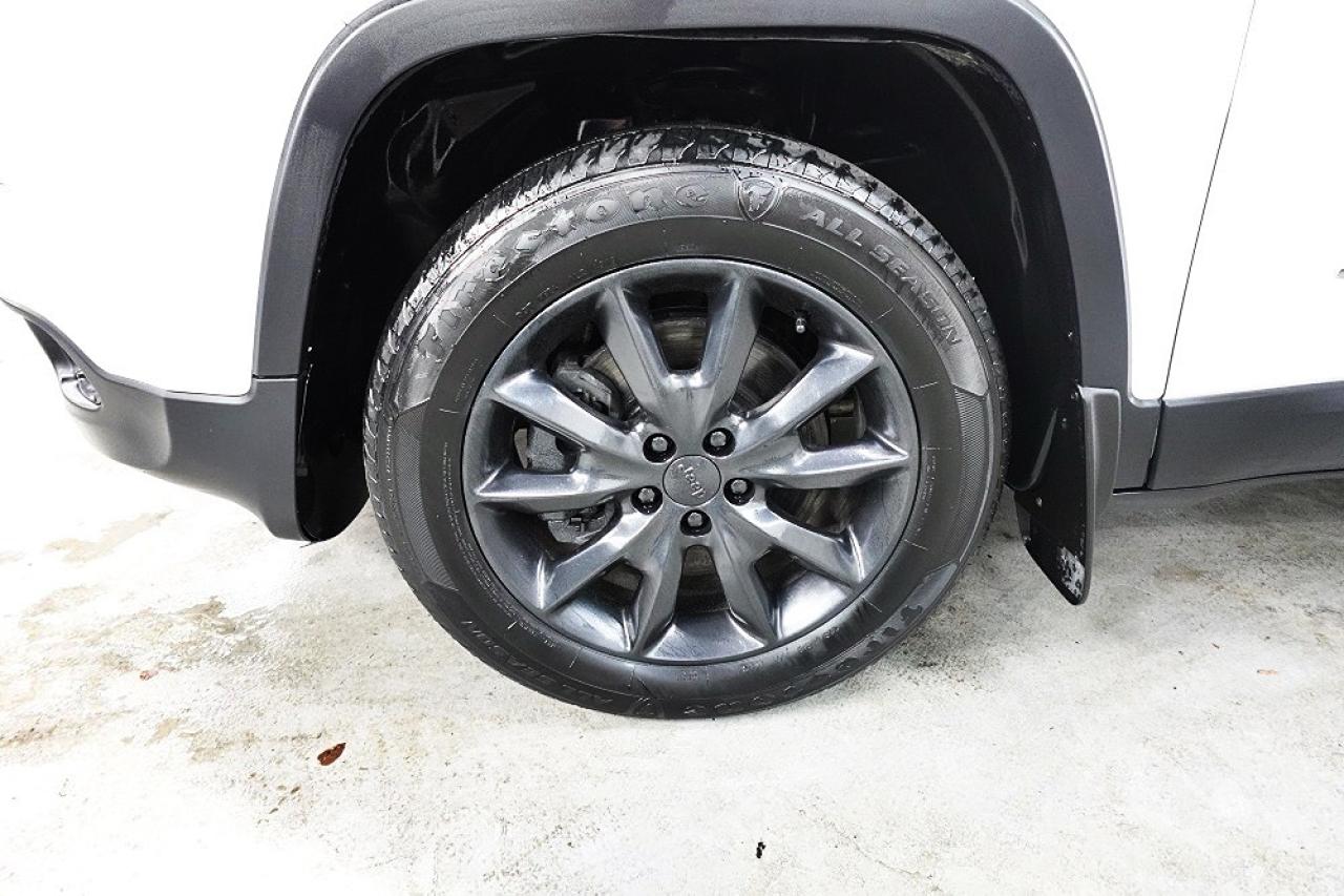 2016 Jeep Cherokee LIMITED EDITION,4X4, SERVICE RECORDS ,NAVI,LOW KM Photo