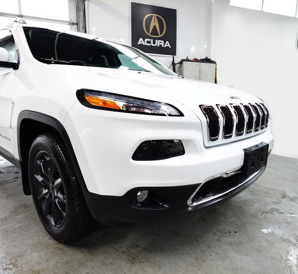 2016 Jeep Cherokee LIMITED EDITION,4X4, SERVICE RECORDS ,NAVI,LOW KM Photo