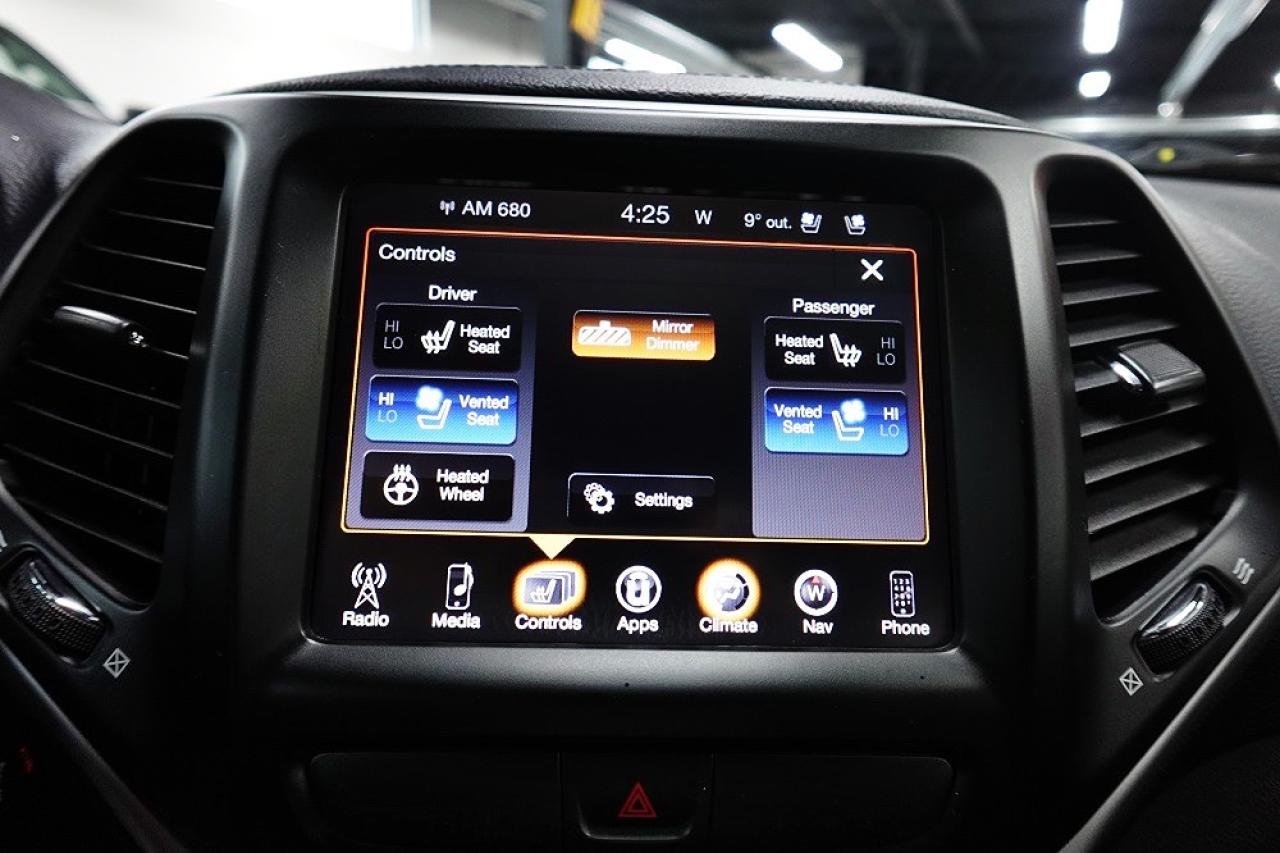 2016 Jeep Cherokee LIMITED EDITION,4X4, SERVICE RECORDS ,NAVI,LOW KM - Photo #24