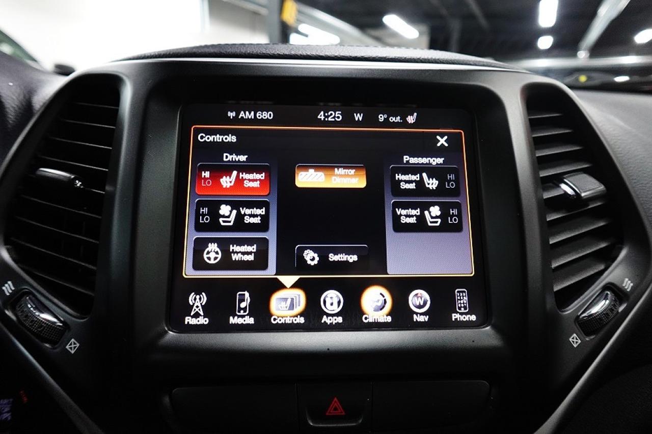 2016 Jeep Cherokee LIMITED EDITION,4X4, SERVICE RECORDS ,NAVI,LOW KM - Photo #26