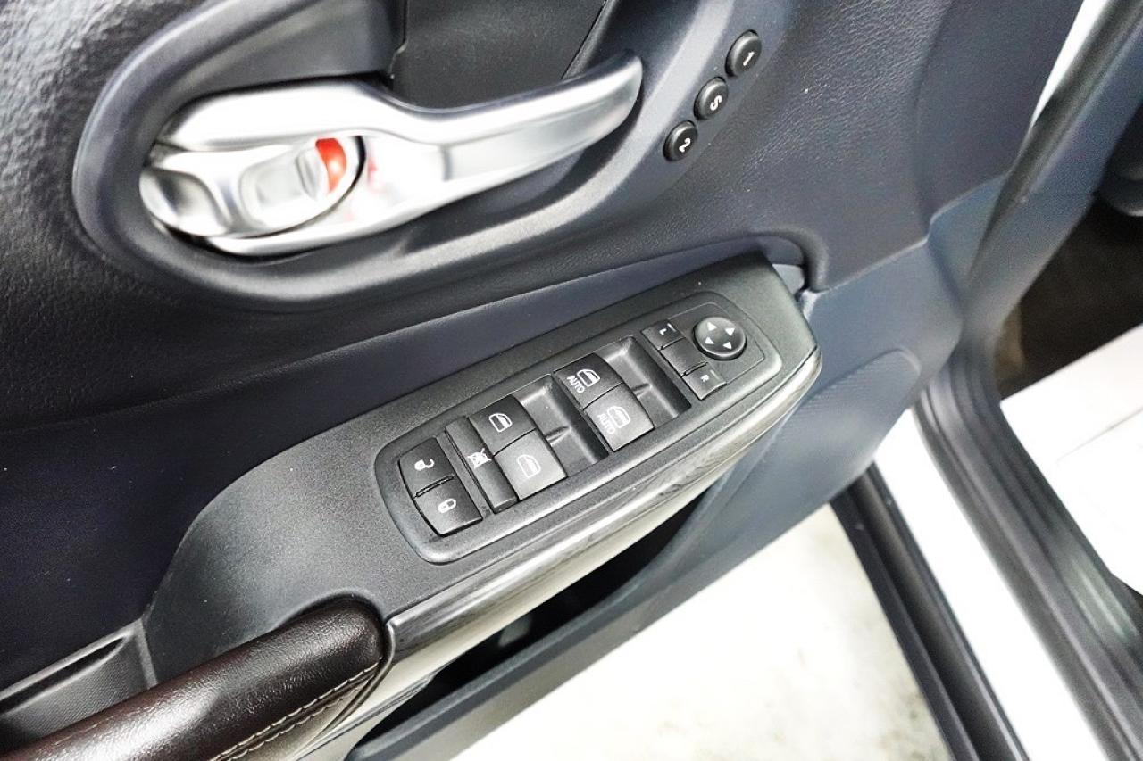 2016 Jeep Cherokee LIMITED EDITION,4X4, SERVICE RECORDS ,NAVI,LOW KM - Photo #15