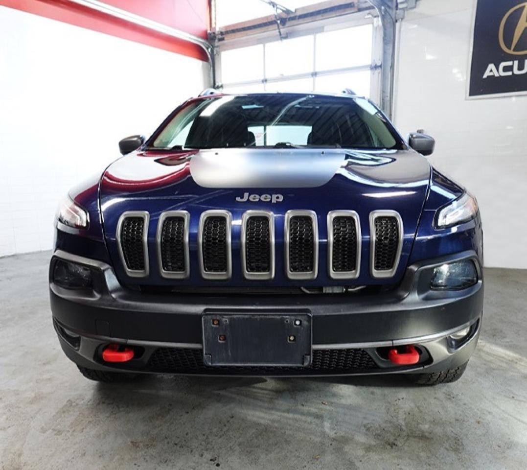 2018 Jeep Cherokee Trailhawk 4x4,DEALER MAINTAIN,NO ACCIDENT - Photo #2