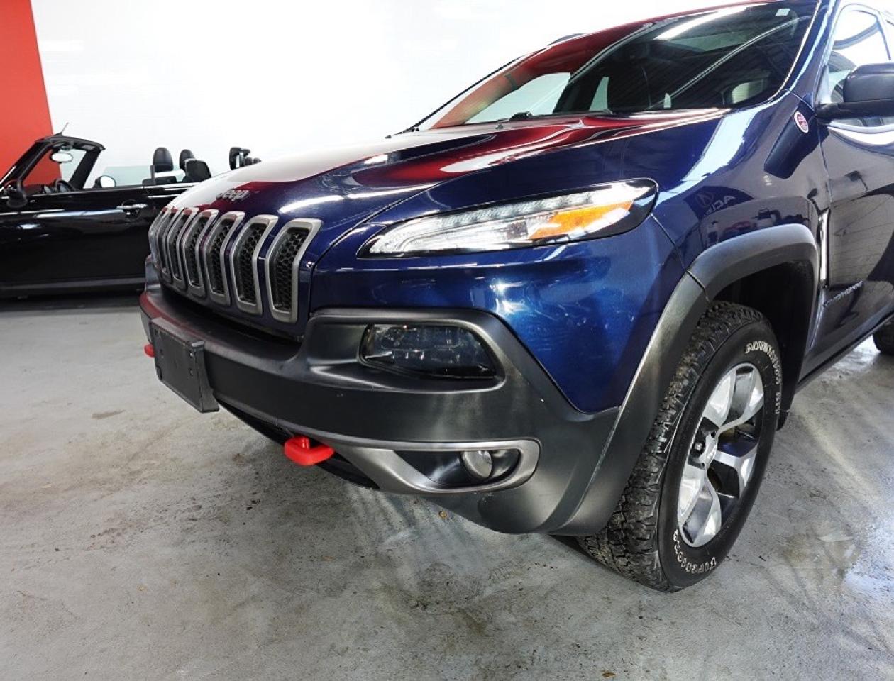 2018 Jeep Cherokee Trailhawk 4x4,DEALER MAINTAIN,NO ACCIDENT - Photo #14