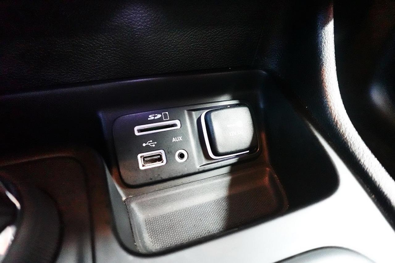 2018 Jeep Cherokee Trailhawk 4x4,DEALER MAINTAIN,NO ACCIDENT - Photo #29